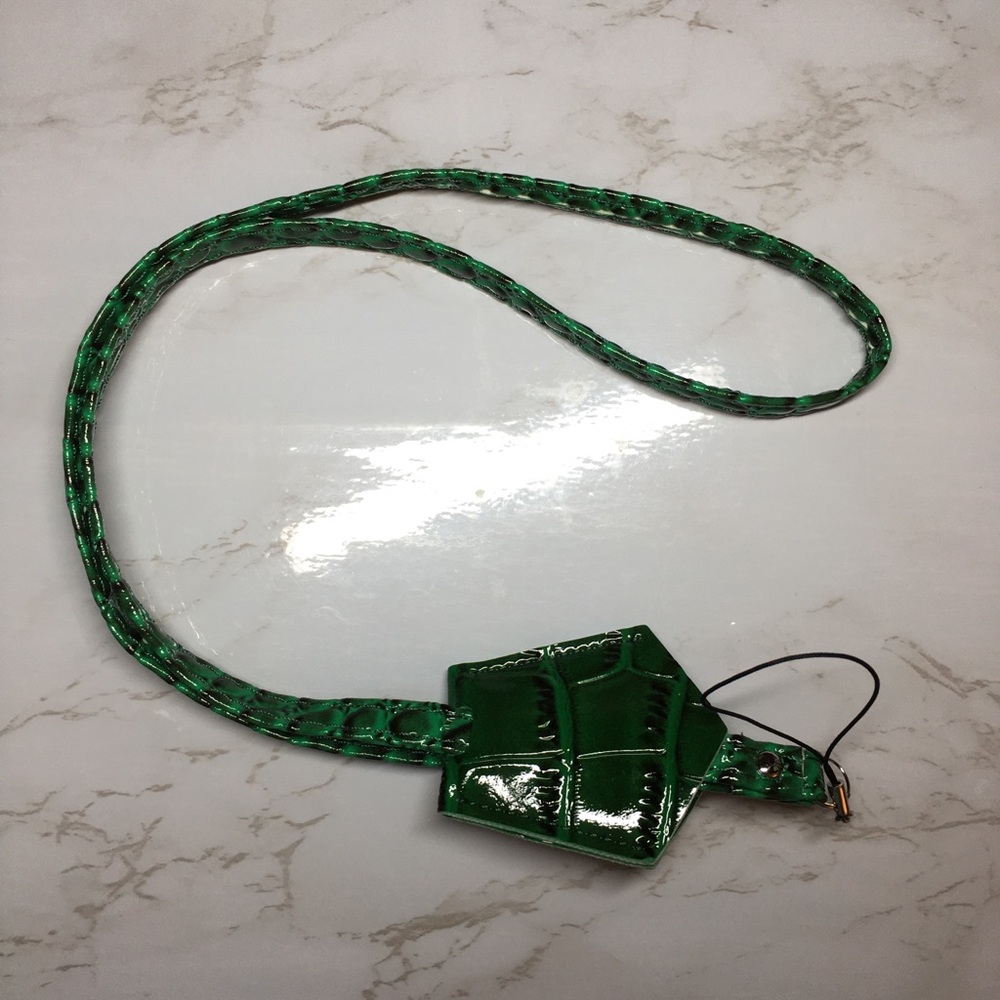 Faux Crocodile Green Phone Strap 🐊 Wrist